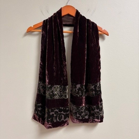 Liz Claiborne Accessories - Liz Claiborne VTG Silk Blend Velvet Scarf 1997 Whimsigoth Brown Burnout 90s